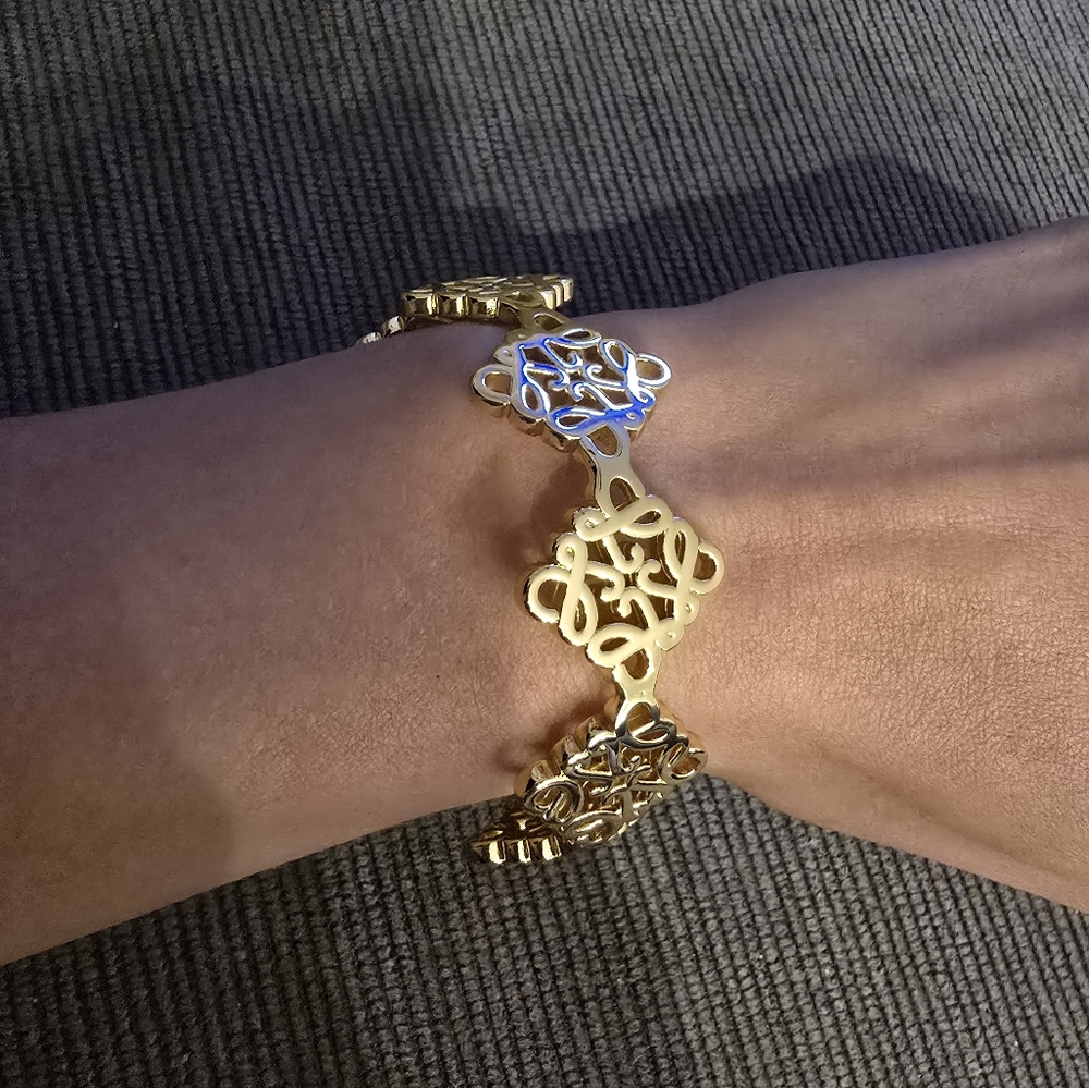 Loewe Gold Bracelet - Picture 3 of 16